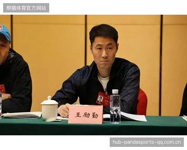 王励勤的“出手”智慧：从“小人物”到“大能量”的转变之道